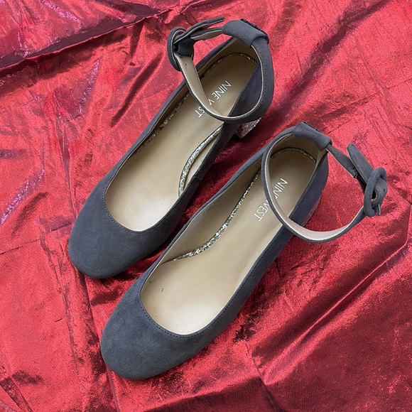 Nine West Grey Suede Ballerina Round Toe Ankle Strap Glitter Block Heels - Picture 4 of 9